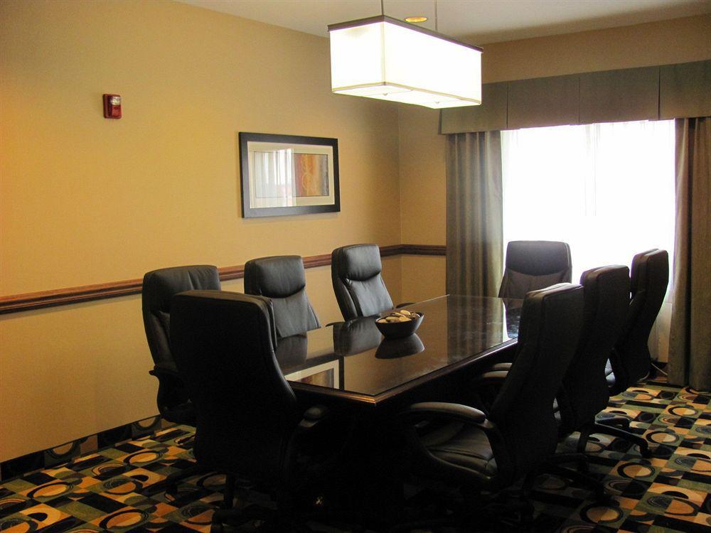 Holiday Inn Express Hotel & Suites Burlington By Ihg Kemudahan gambar