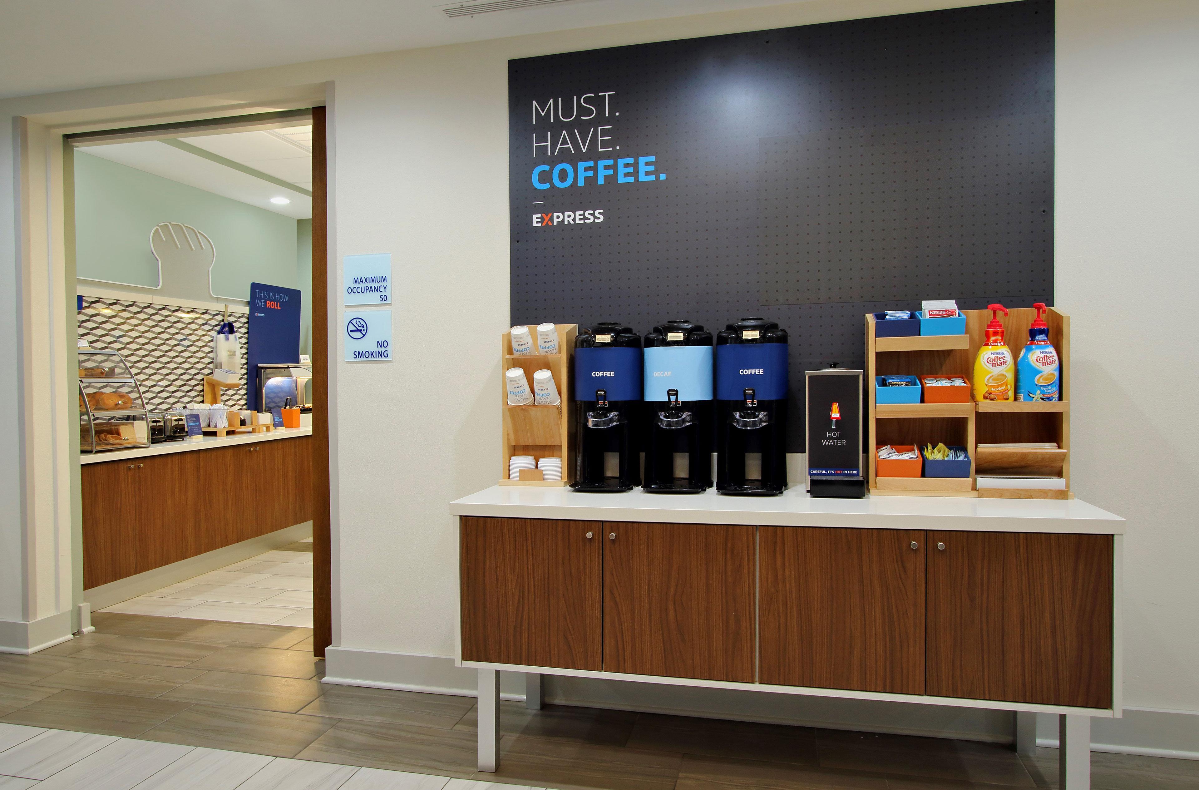 Holiday Inn Express Hotel & Suites Burlington By Ihg Luaran gambar