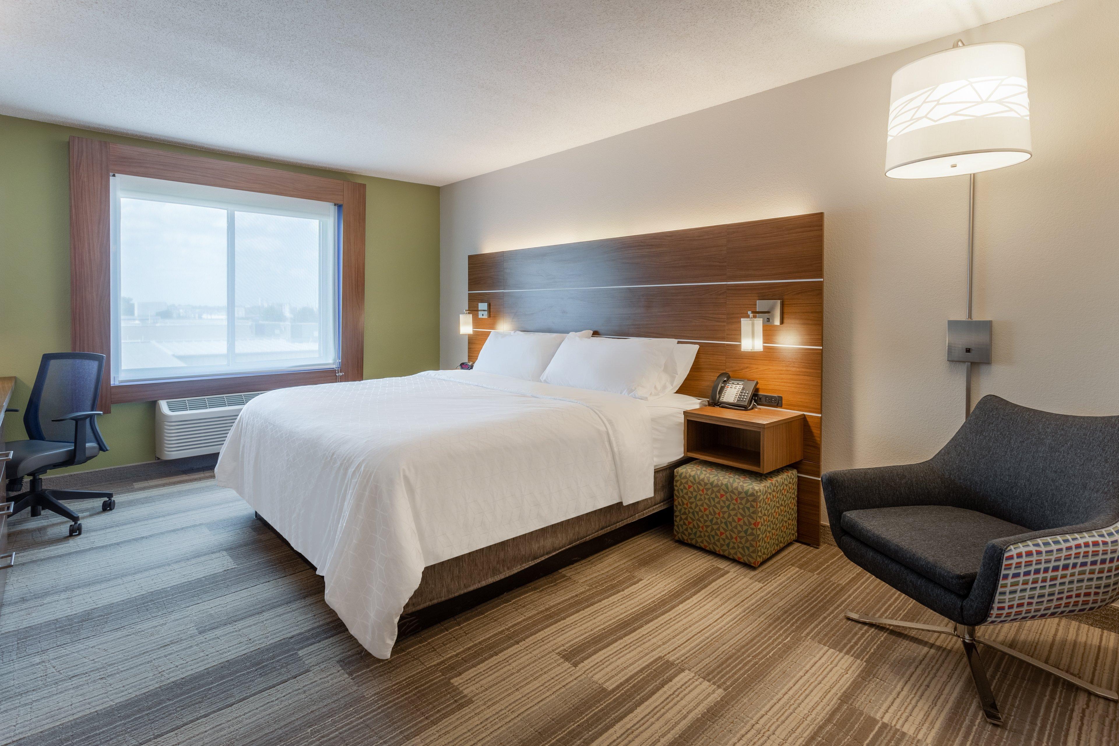 Holiday Inn Express Hotel & Suites Burlington By Ihg Luaran gambar