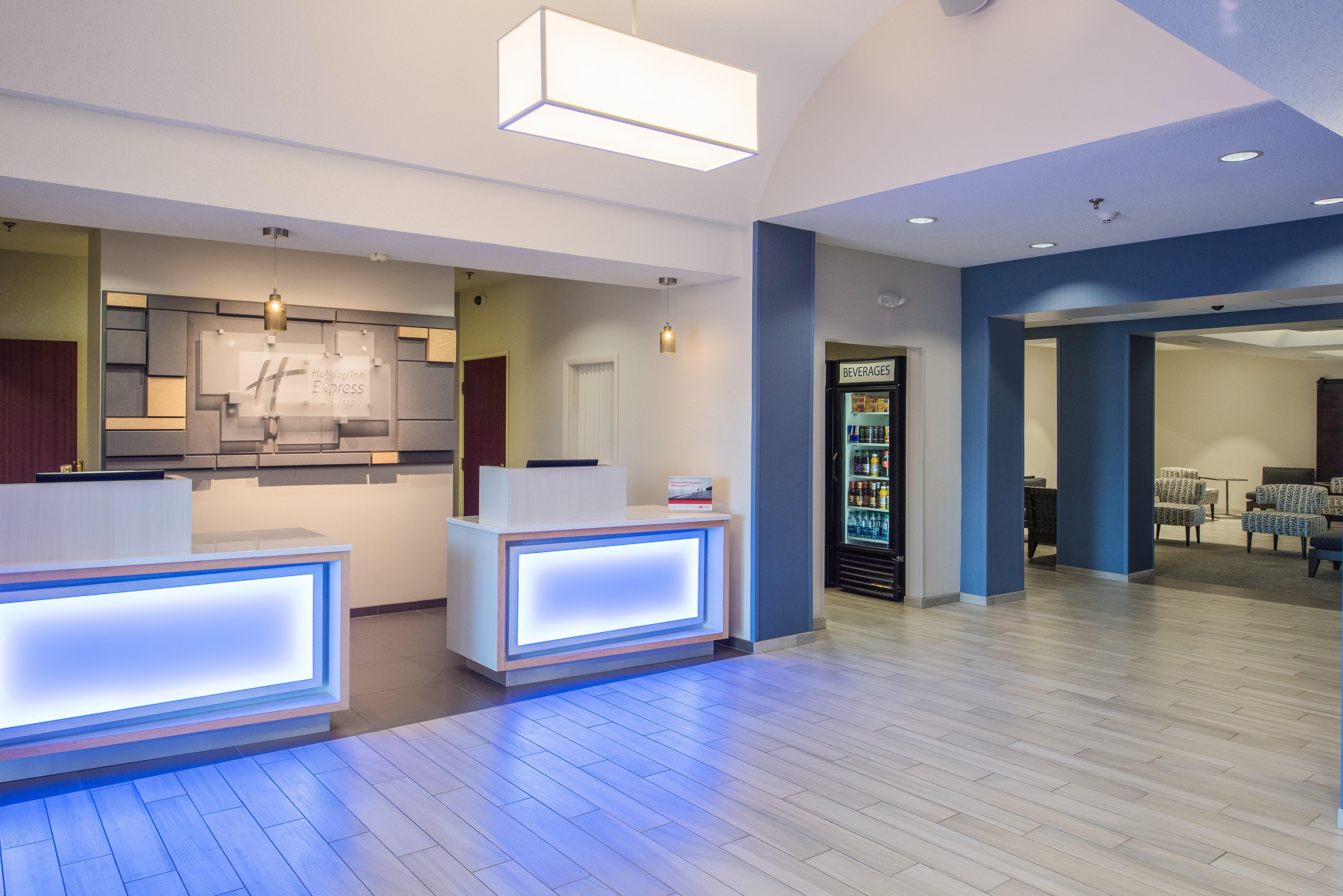 Holiday Inn Express Hotel & Suites Burlington By Ihg Luaran gambar