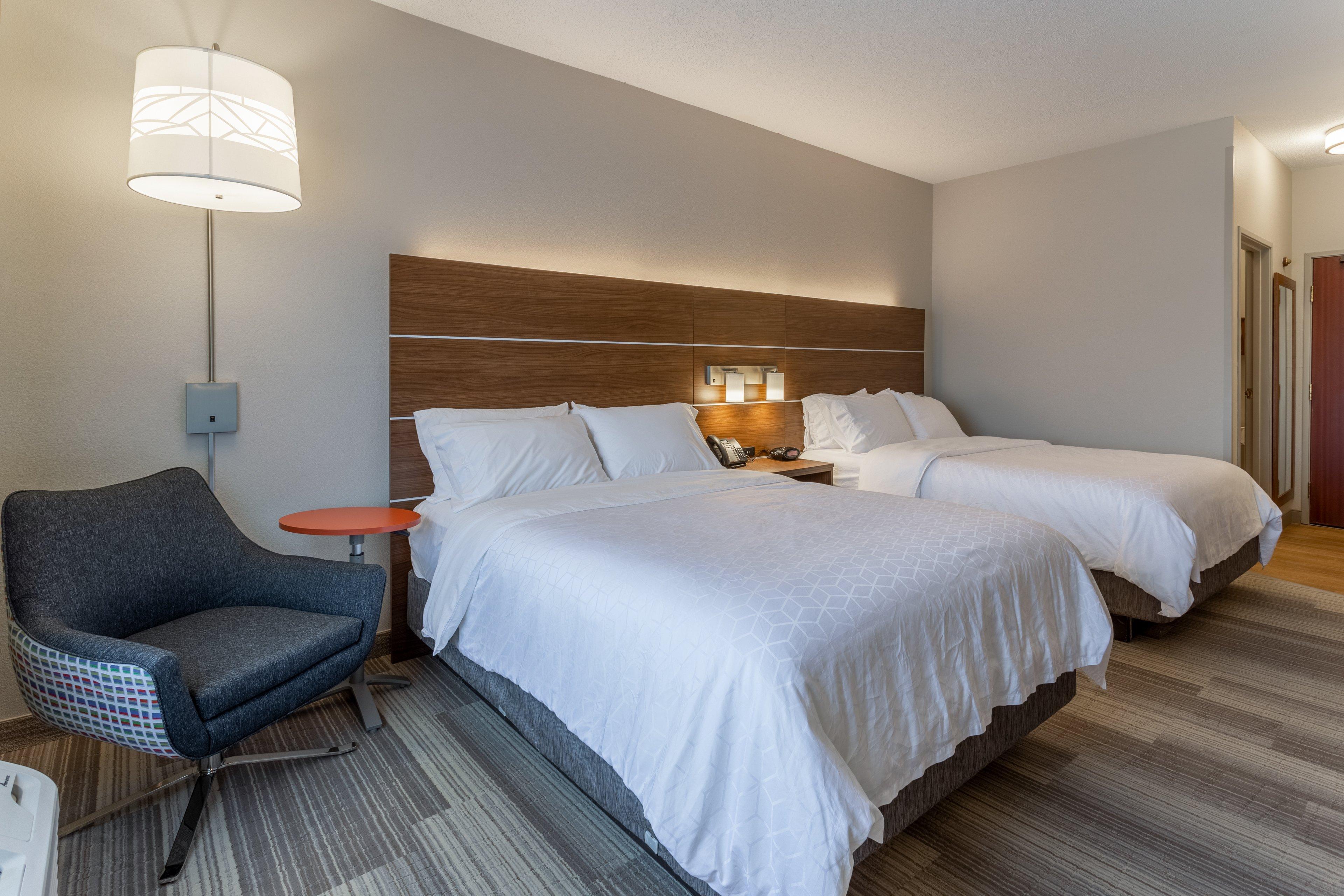 Holiday Inn Express Hotel & Suites Burlington By Ihg Luaran gambar