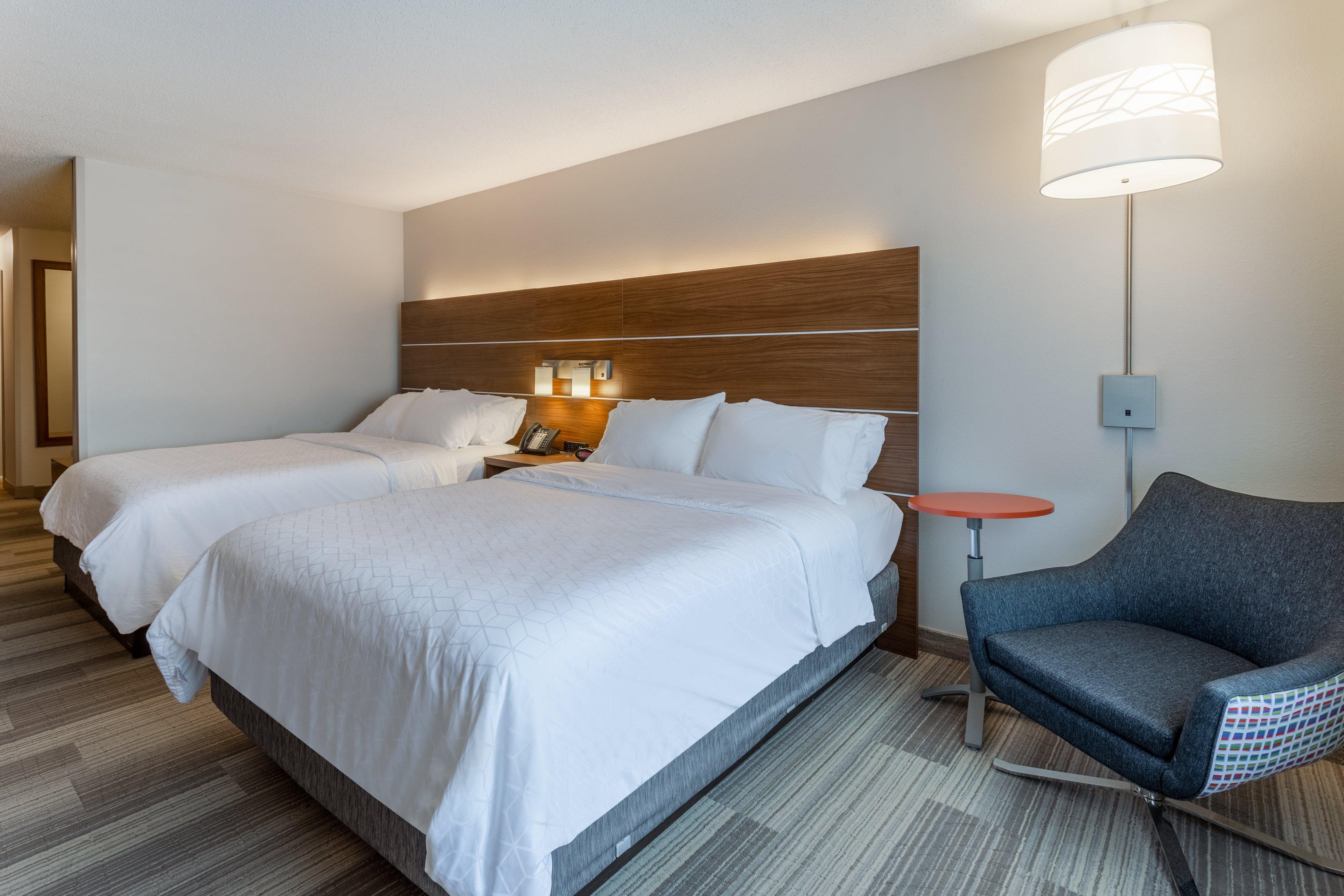 Holiday Inn Express Hotel & Suites Burlington By Ihg Luaran gambar