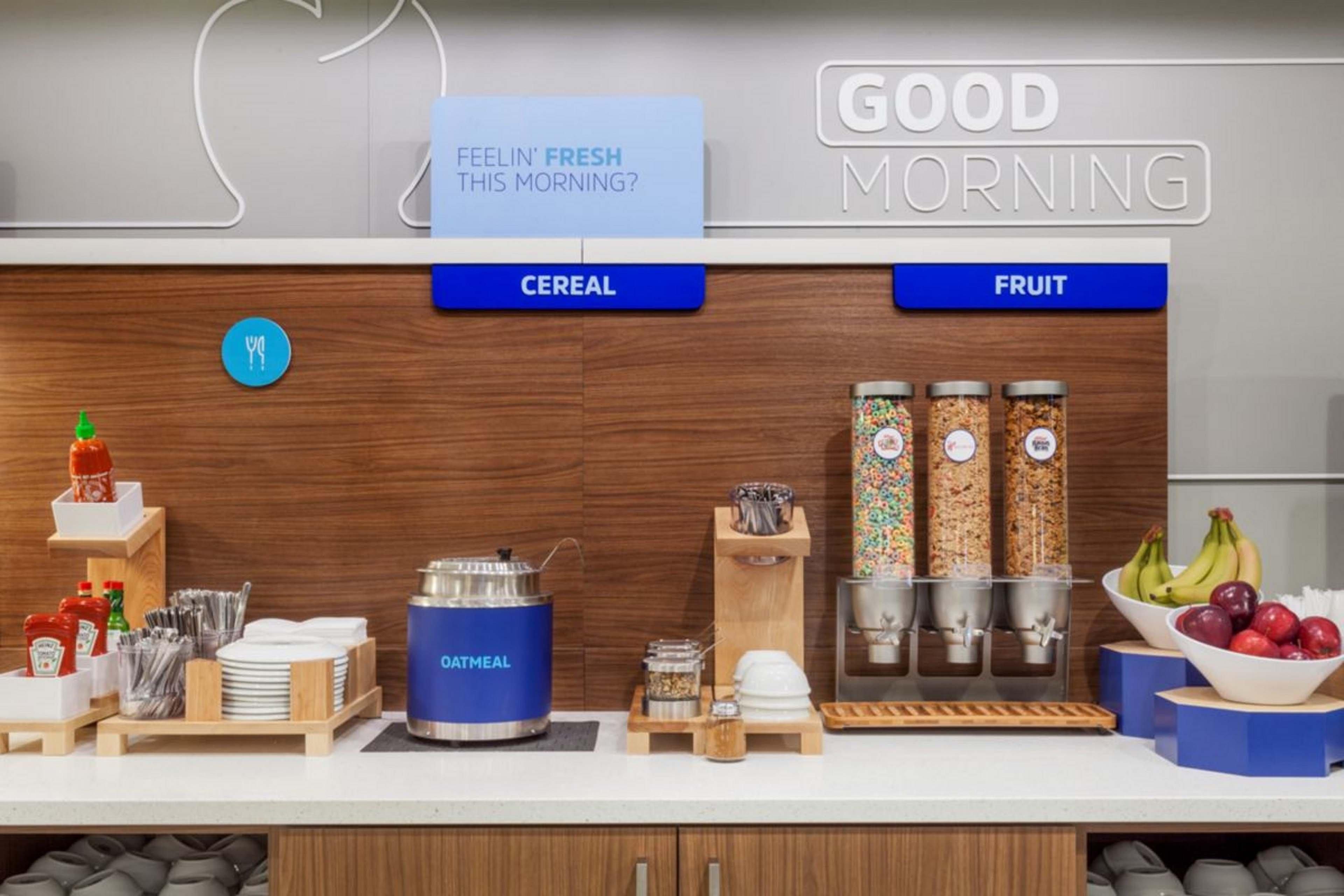 Holiday Inn Express Hotel & Suites Burlington By Ihg Luaran gambar