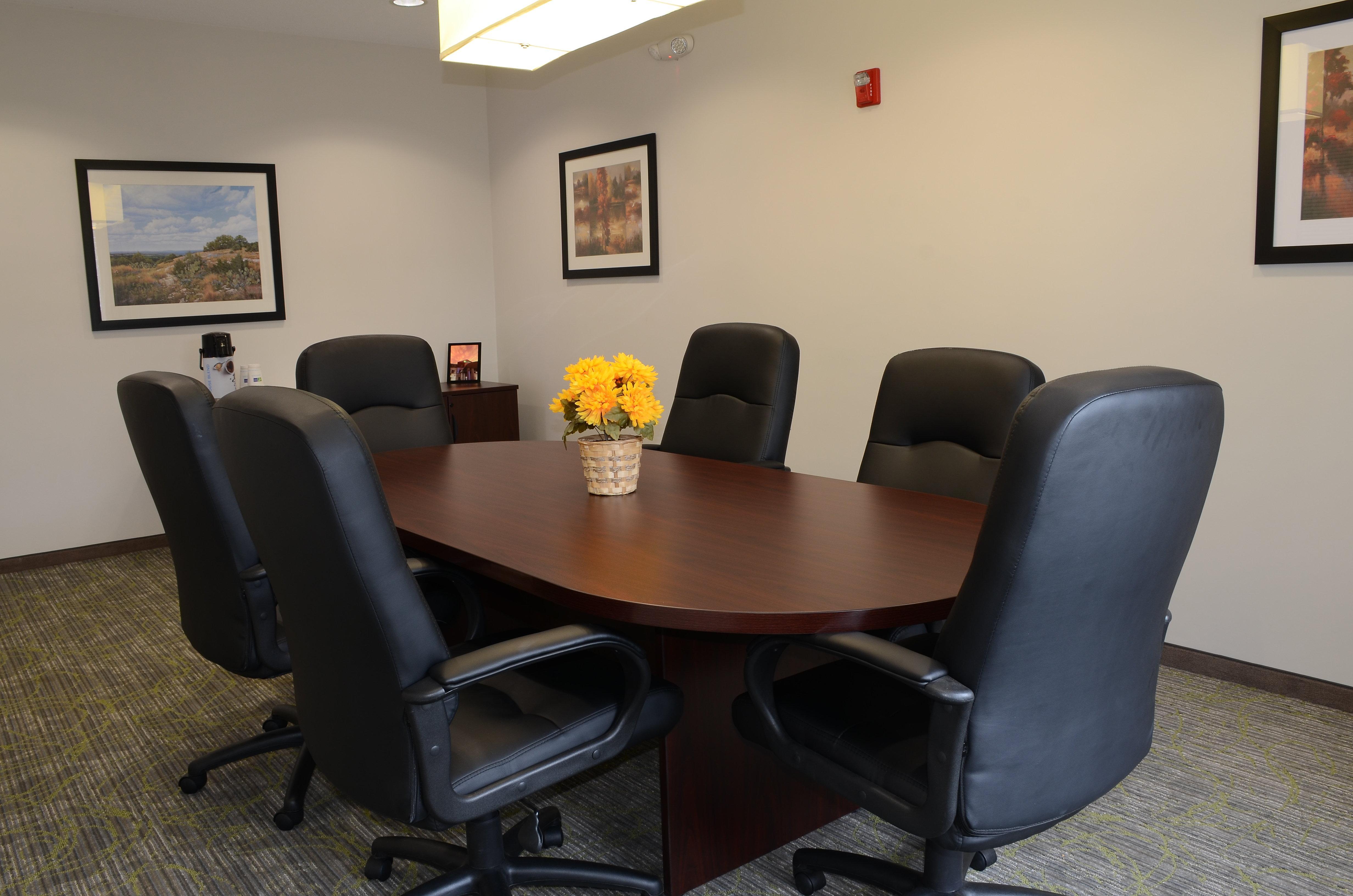 Holiday Inn Express Hotel & Suites Burlington By Ihg Luaran gambar