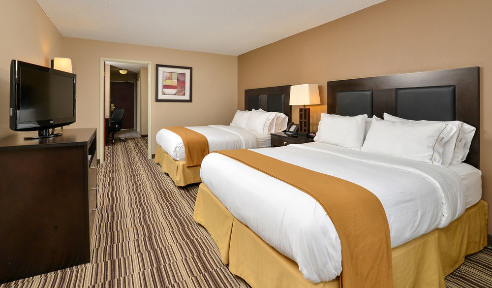 Holiday Inn Express Hotel & Suites Burlington By Ihg Luaran gambar